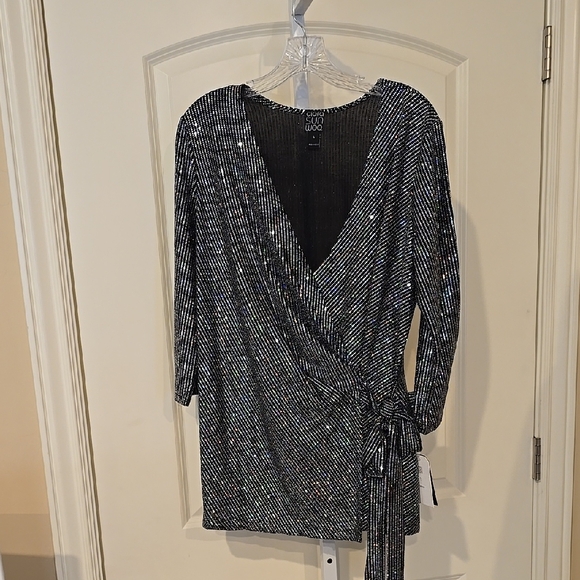 Clara Sunwoo Black and Silver wrap style Top Large - Picture 1 of 6